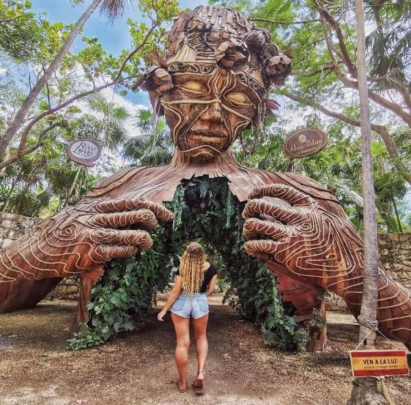 tulum - cenotes - estatua madre naturaleza y playa del carmen 5