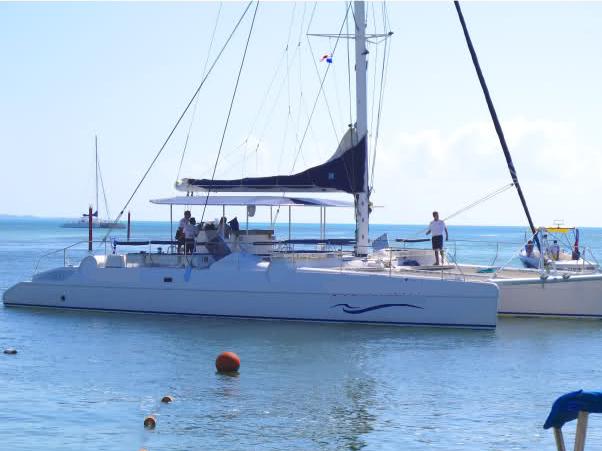 catamaran sp 75  (para 100 personas) 4