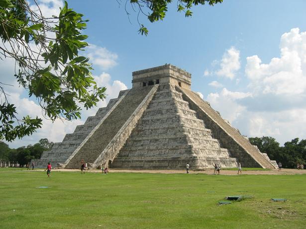 private tours cancun