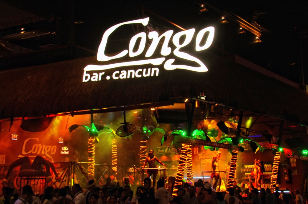 cancun bar leaping tour