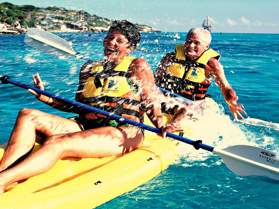 royal garrafon en isla mujeres + nado con delfines paquete swim adventure 5
