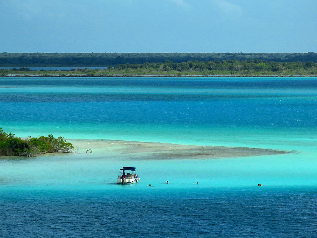 bacalar la laguna de los siete colores 1