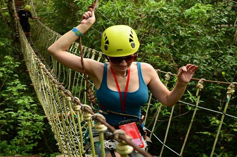 reto en tirolesas - puentes y expedicion en la jungla en vehiculos polaris 3